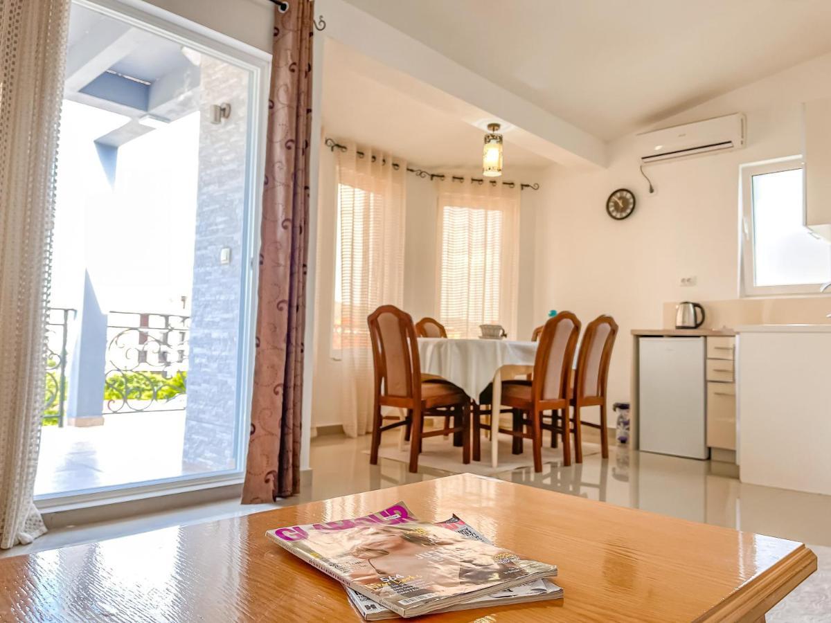 Rejhan Totti Ulcinj Exteriér fotografie