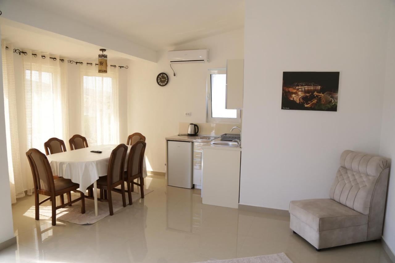 Rejhan Totti Ulcinj Exteriér fotografie